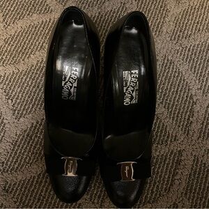 Salvatore Ferragamo black pump